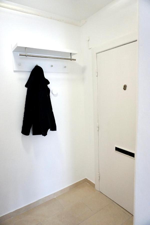 Alster Hamburg - Saniertes Und Mobliertes Apartment Mit Bad Und Kuche Ngoại thất bức ảnh