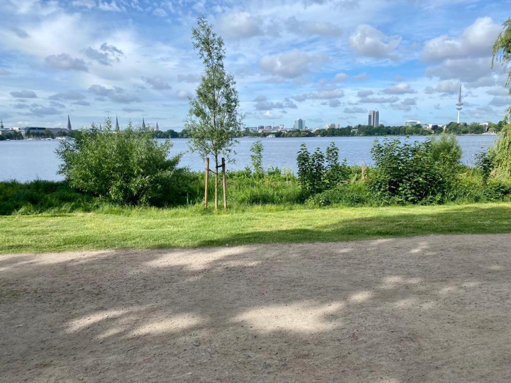 Alster Hamburg - Saniertes Und Mobliertes Apartment Mit Bad Und Kuche Ngoại thất bức ảnh